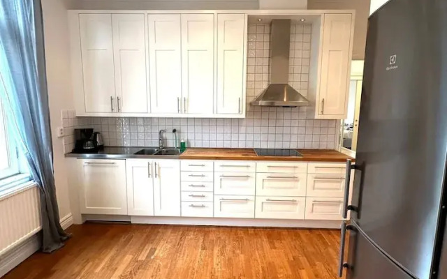 Luxury Apartment in City