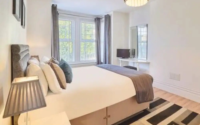 Host Stay Grosvenor Hill