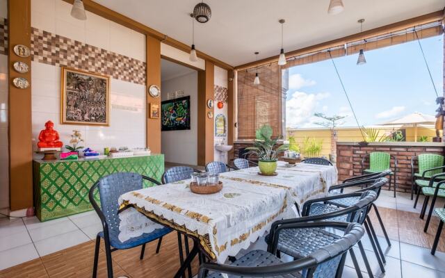 OYO 914 Batukaru Garden 5 Sevilla Residence