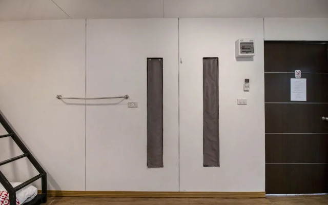 OYO 673 Nice Sleep Box Hotel