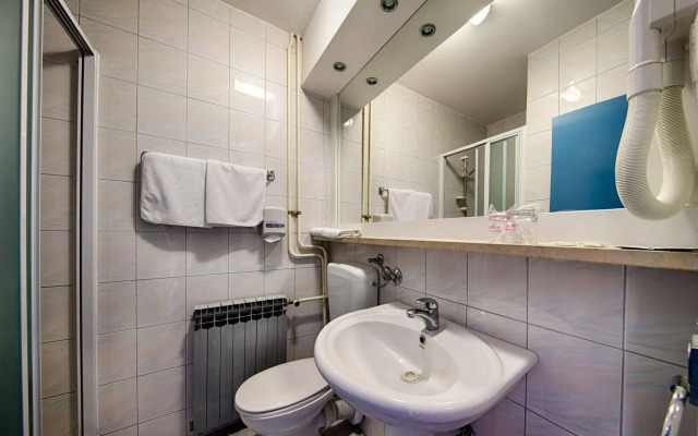 Hotel Issa