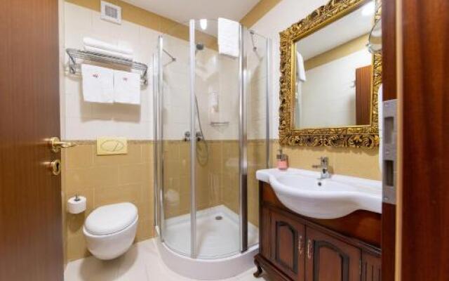 RED CONFORT HOTEL Boutique