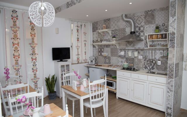 Dafni - Shabby Chic Guesthouse