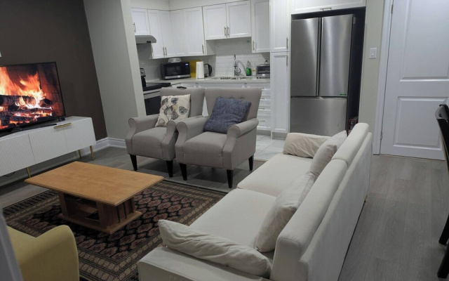Cozy 2-bedroom House Rental in Brampton's Mount Pleasant