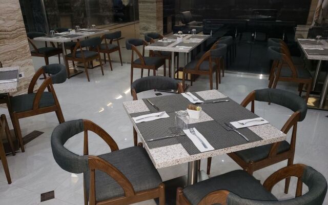 Hotel City Plaza & Suites