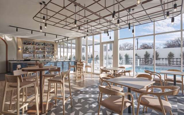 Hotel Alba Adelaide