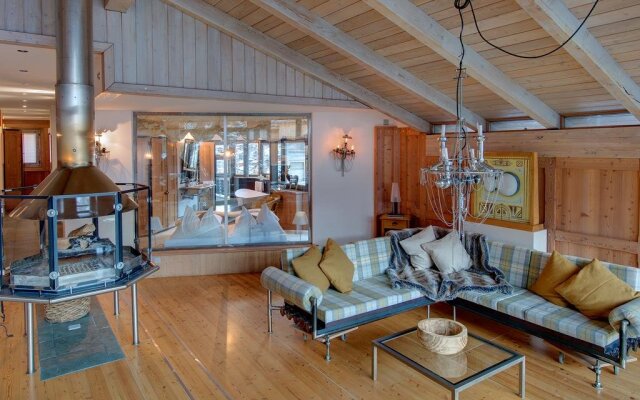 Backstage Hotel Serviced Apartments