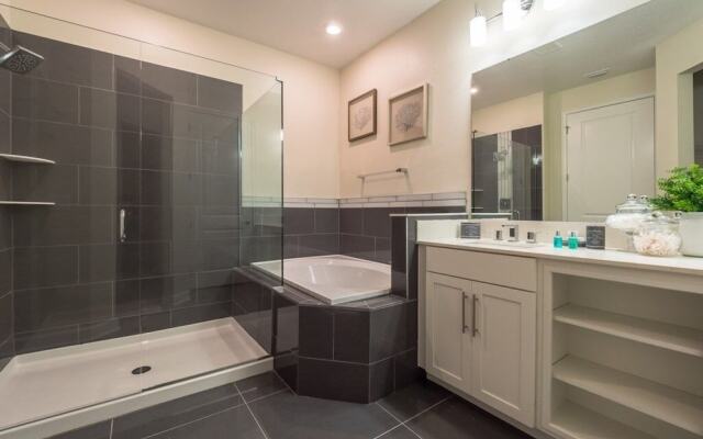 Storey Lake-4741-403sltctdilco 4 Bedroom Condo