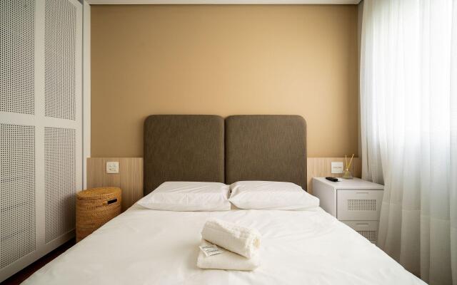 Apto Luxuoso c/churraq e vista lateral mar ABC0401