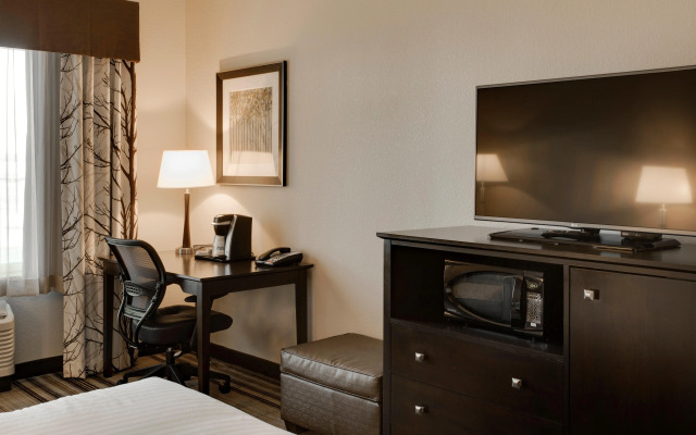 Holiday Inn Express & Suites Nevada by IHG