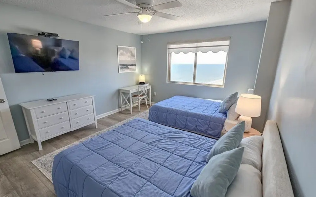 2106 Brighton 2 Bedroom Condo