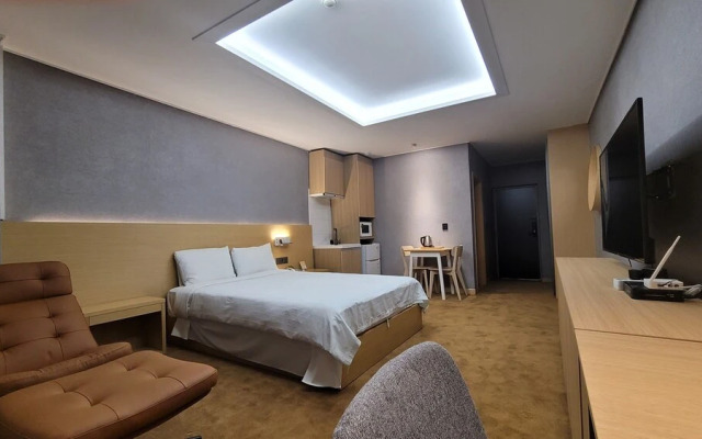 World Tourist Hotel