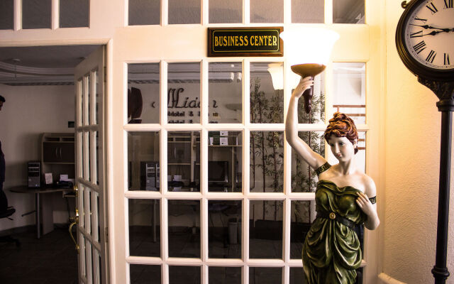 Hotel & Suites Aliana