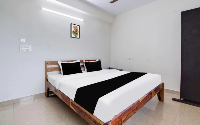 OYO Flagship 67556 Paramount Hotel