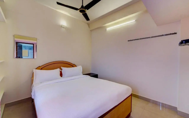 OYO Flagship 805216 Senthamizh Residency
