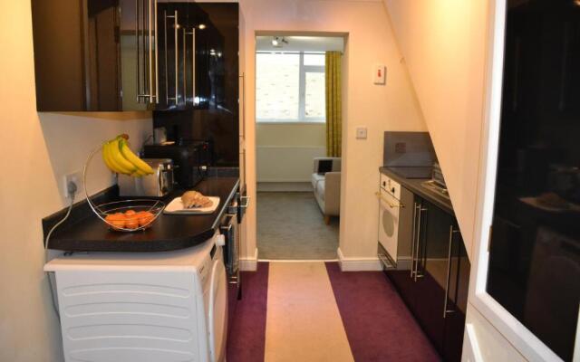 Olive Tree Apartment - 2 Bedrooms Apartment - Stayseekers