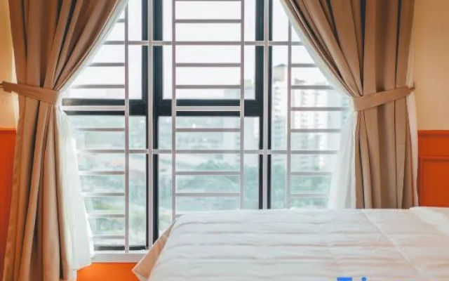 Platino Hermès Palette 3BR 6pax nr Paradigm mall