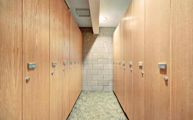 2759 Slopeside 1 Bedroom Condo by RedAwning