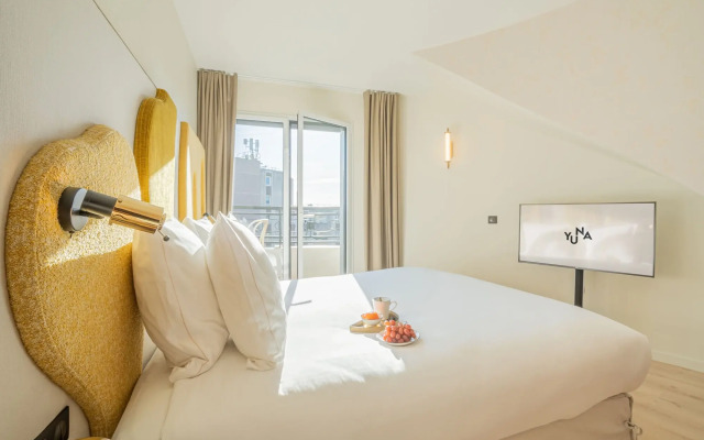 Yuna Porte Maillot - ApartHotel