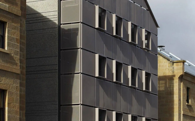 Salamanca Wharf Hotel