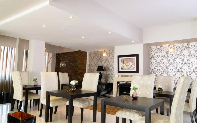 The Houghton Villa