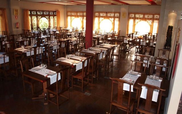 Hotel Dinastía