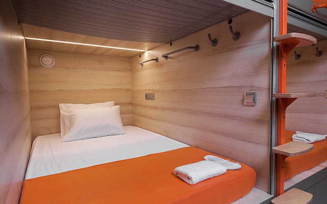 Kapsulny otel «GettSleep AEX»