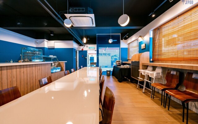JPOD Capsule Hotel