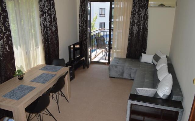 Amphora Palace Apartment