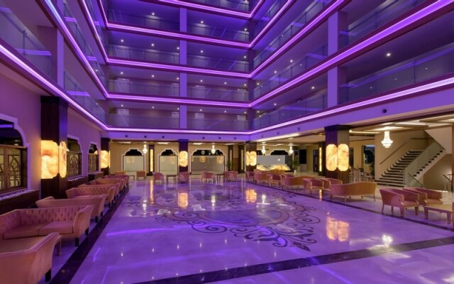 Simurg Halal Luxury Hotel