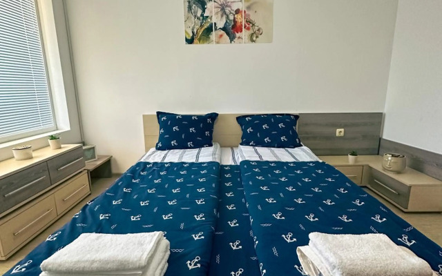 Apartment #1 - Sunshine and Love