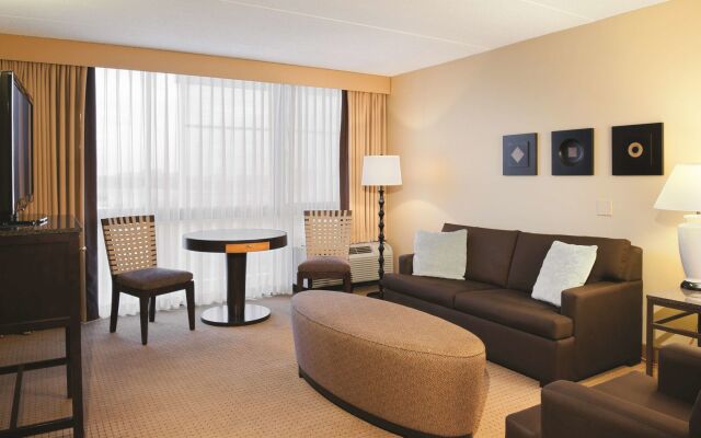 DoubleTree by Hilton Chicago - Arlington Heights