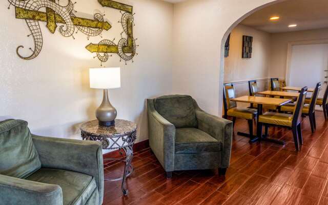 Econo Lodge Meridian South