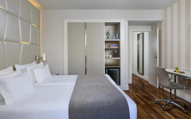 NH Collection Madrid Colón