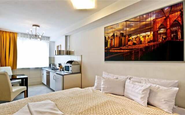 Corvin Lux Aparthotel