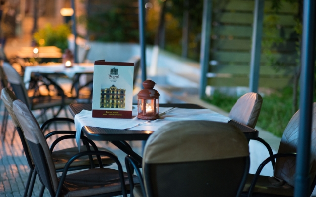 Delphi Art Hotel