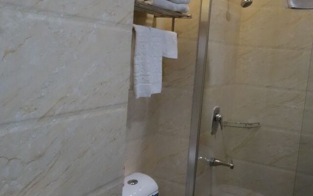 Nanzhou Hotel