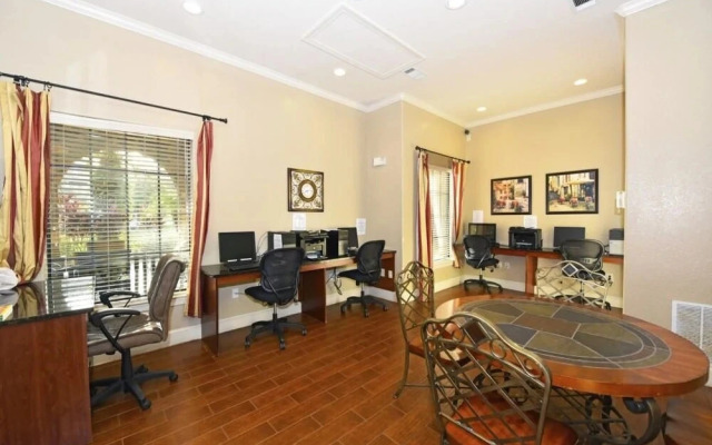 Charo Park Holiday Home 4008