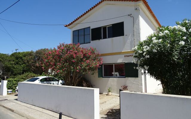 Faro Beach Life Hostel