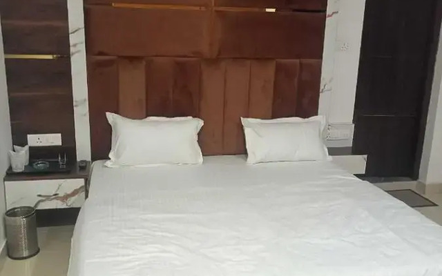 Pop 700211 Hotel Jihaan Plaza