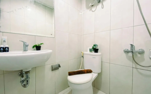 Good Designed and Homey 3BR Nifarro Park Apartment