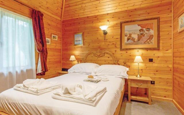 Tilford Woods Lodge Retreat