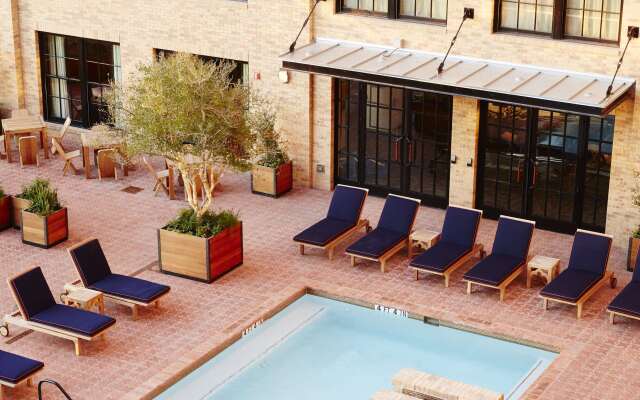 Hotel Emma at Pearl on the Riverwalk