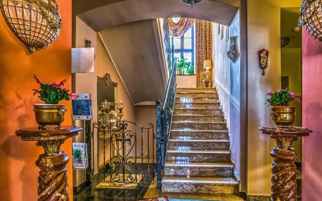 Old Time Residence