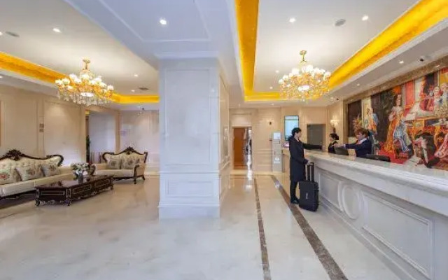 Vienna Hotel (Huangmei Store)