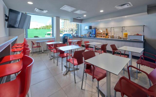 City Express Junior by Marriott Cancun