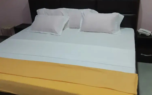 Julbert Plaza Hotel