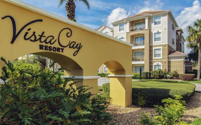 Vista Cay Luxury Lakeview 4 Bedroom Condo 3095