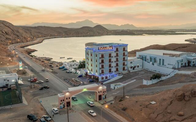 Al Ayjah Plaza Hotel