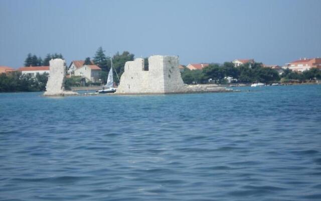 Apartment Dama-10m from beach